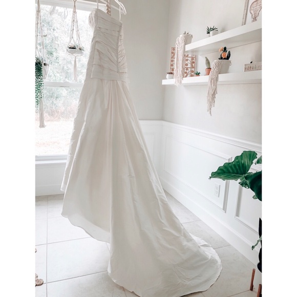 NEW Anjolique Diamond White Designer Wedding Dress - Picture 4 of 7